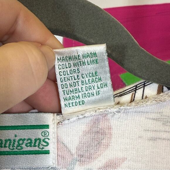 Shenanigans, Vintage Floral Print Top. Size Small. In excellent condition! - Picture 4 of 5